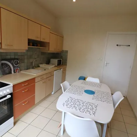 Gite En Bord De Lac Avec Terrasse, Jardin Clos, Activites Nautiques Et Proche Sites Touristiques - Fr-1-742-150 Дом отдыха *